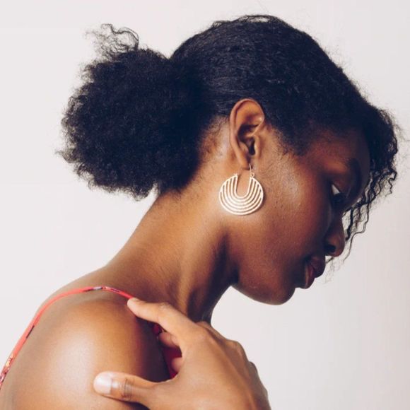 Retro Gold Hammered Crescent Hoop Earrings - Picture 10 of 13